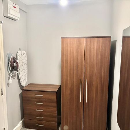 Modern En-Suite Rooms By Finsbury Park Station 8 Mins To King'S Cross By Tube London Exterior foto