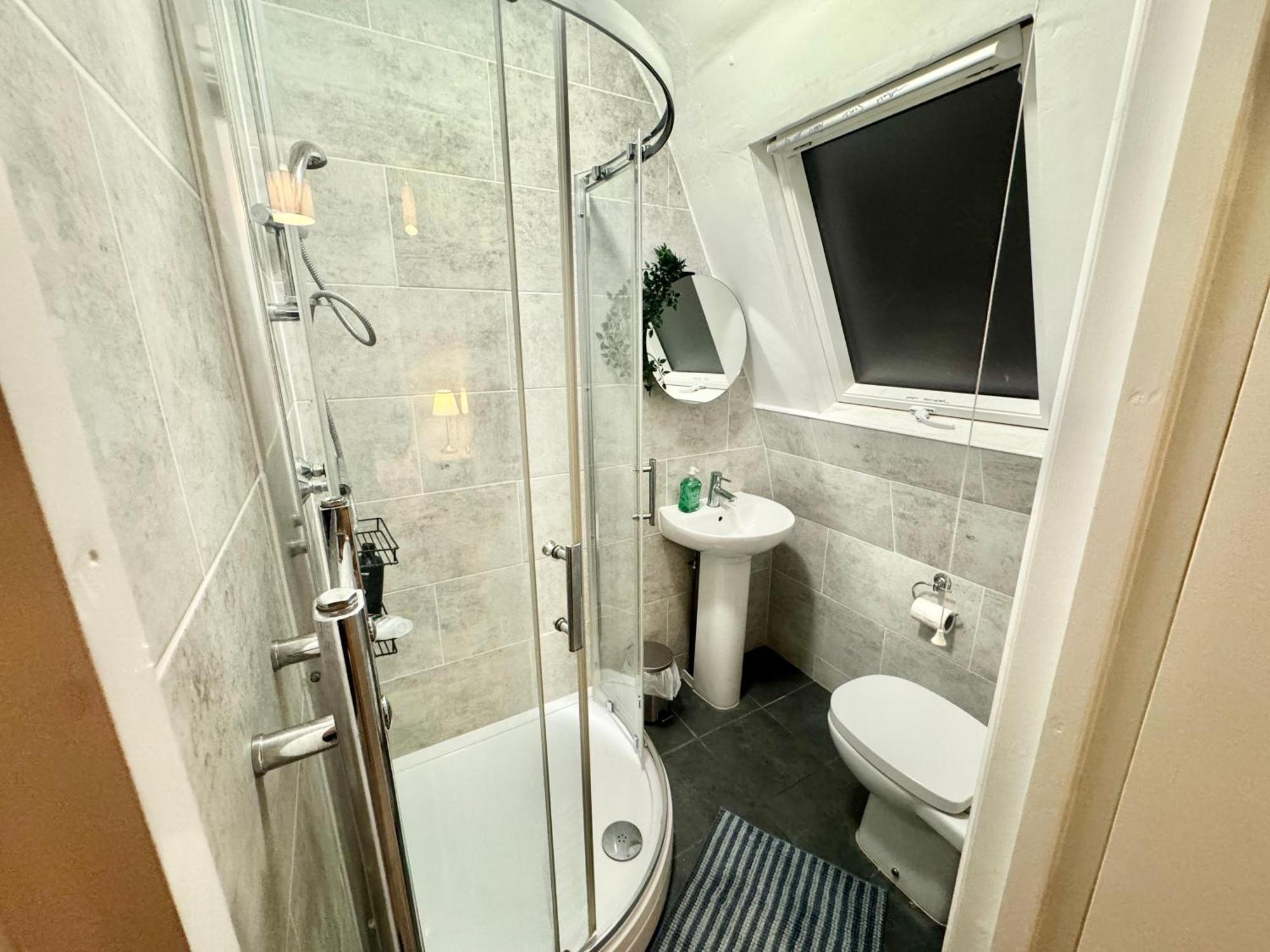 Modern En-Suite Rooms By Finsbury Park Station 8 Mins To King'S Cross By Tube London Exterior foto