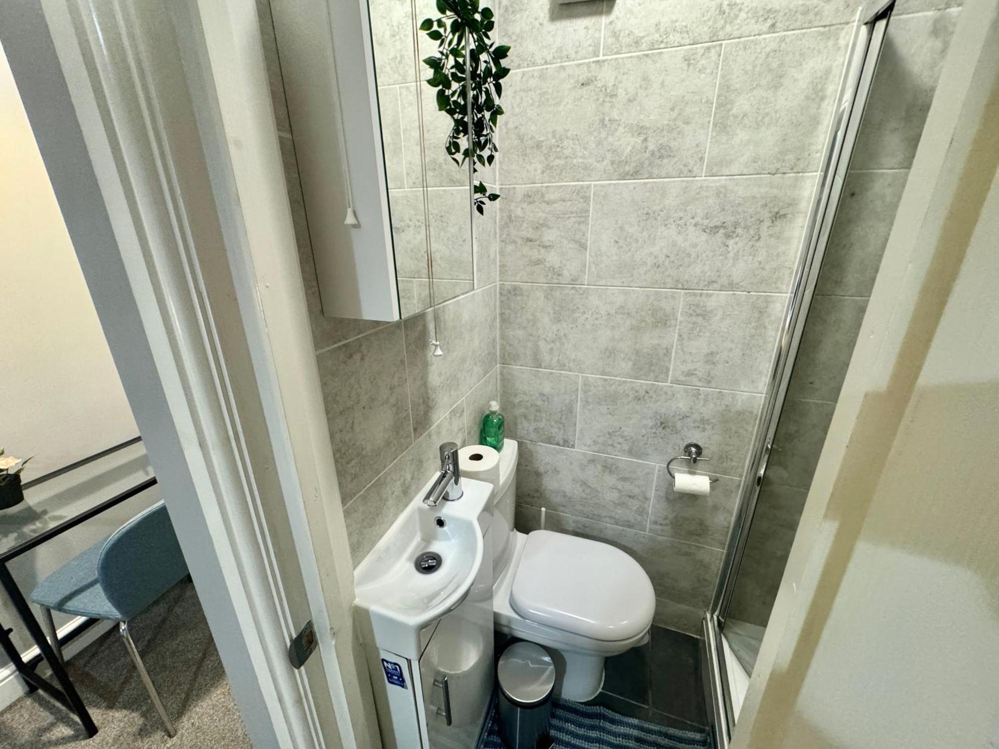 Modern En-Suite Rooms By Finsbury Park Station 8 Mins To King'S Cross By Tube London Exterior foto