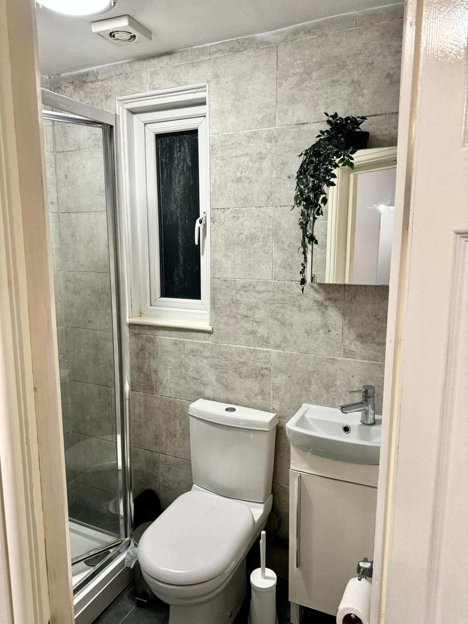 Modern En-Suite Rooms By Finsbury Park Station 8 Mins To King'S Cross By Tube London Exterior foto